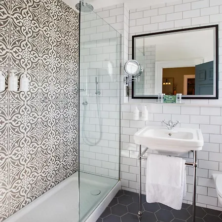 Elmbank York, Tapestry Collection By Hilton Hotel York